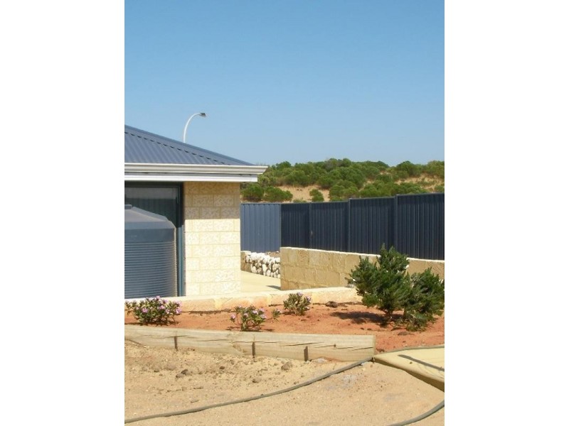 33 Premier Circle, Dongara WA 6525