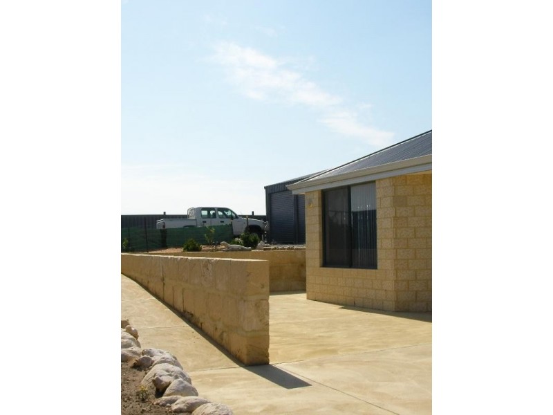 33 Premier Circle, Dongara WA 6525