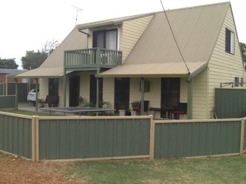 16 Armstrong Street, Dongara WA 6525