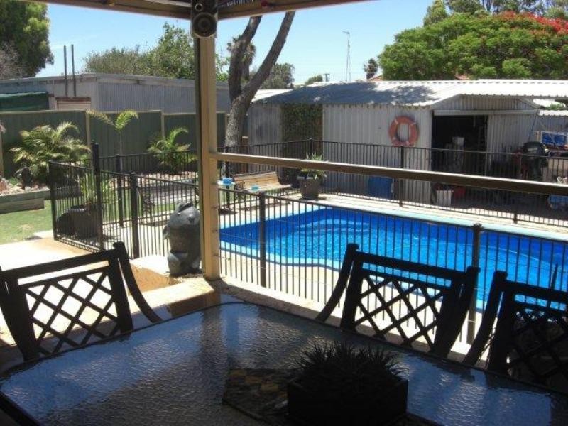 16 Armstrong Street, Dongara WA 6525