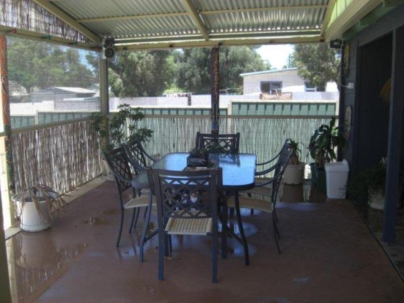 16 Armstrong Street, Dongara WA 6525