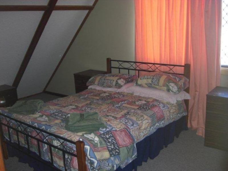 16 Armstrong Street, Dongara WA 6525