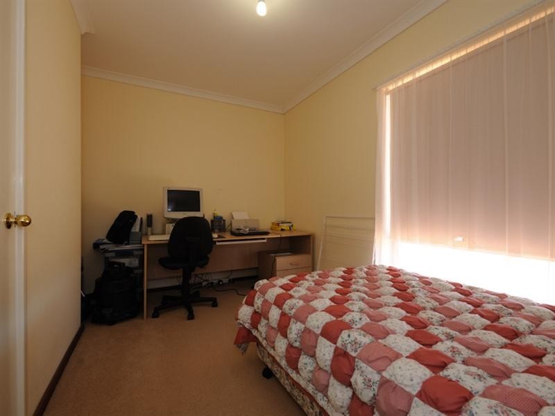 25 Massingham Place, Dongara WA 6525