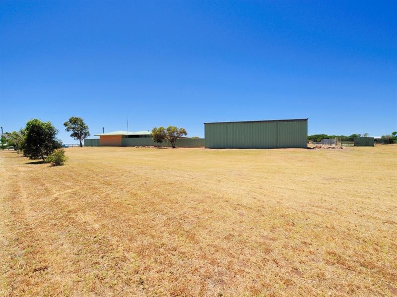 25 Massingham Place, Dongara WA 6525