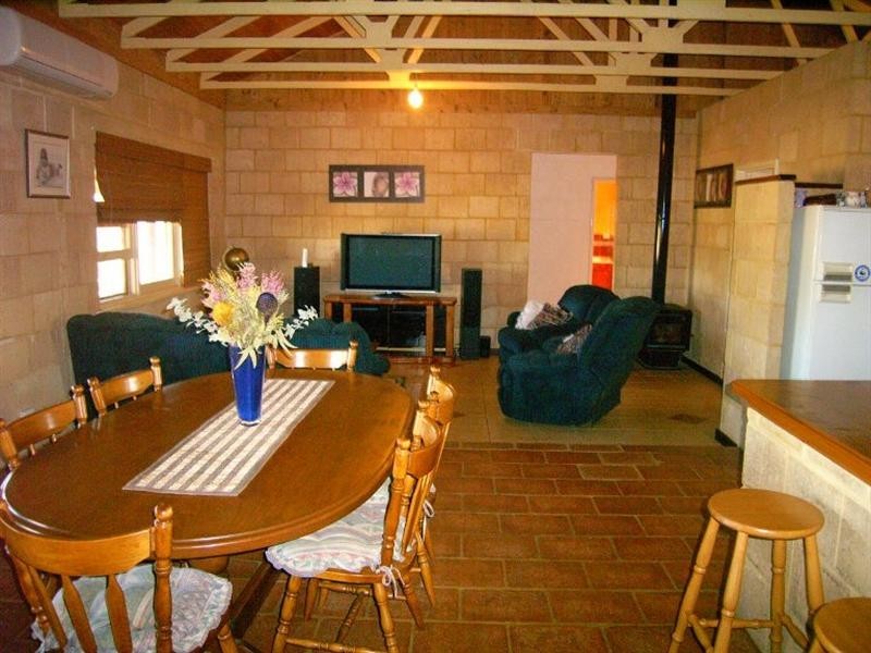 50 Vincent Street, Dongara WA 6525