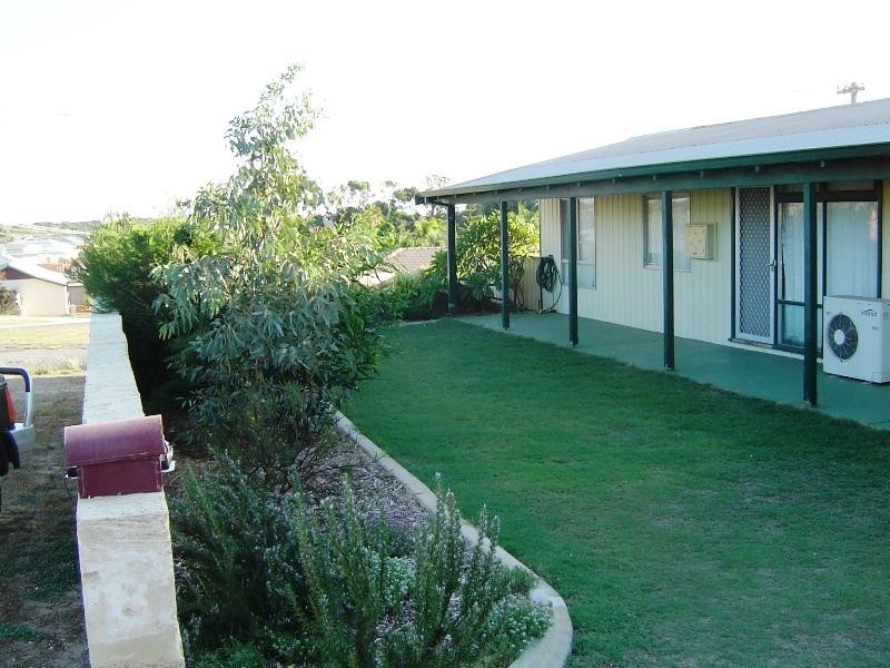 6 Reeve Terrace, Port Denison WA 6525