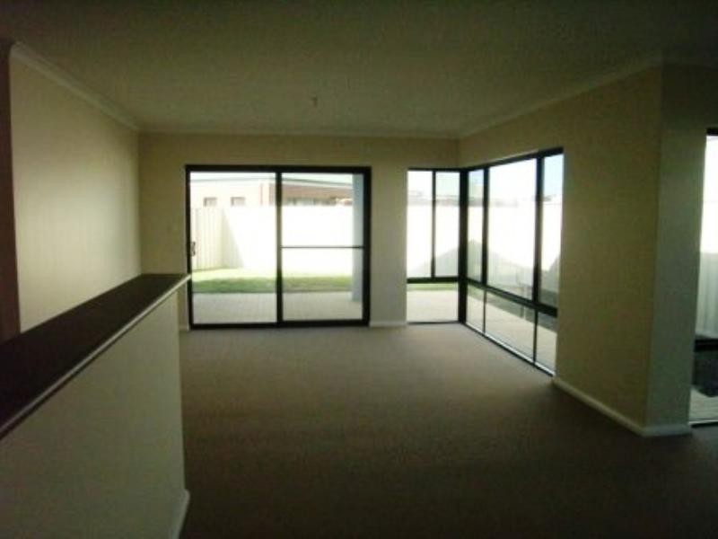 16 Damia Circle, Port Denison WA 6525