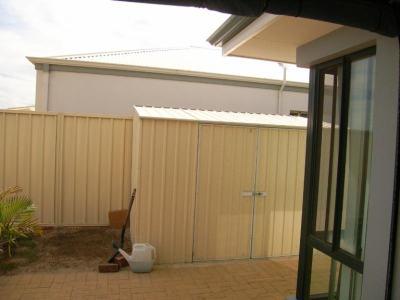 16 Damia Circle, Port Denison WA 6525