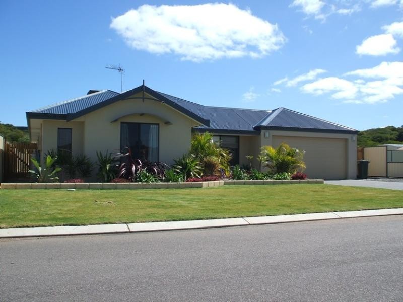 20 Gillam Drive, Dongara WA 6525