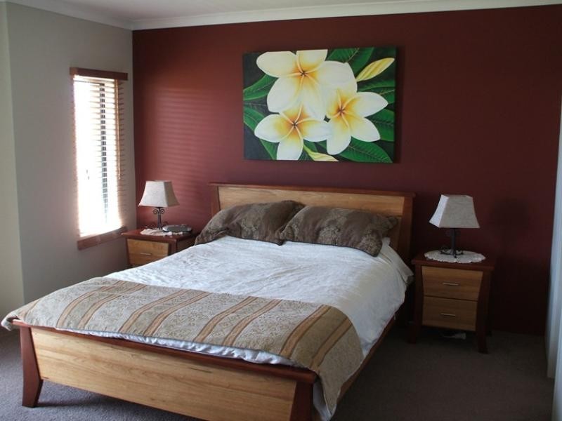 20 Gillam Drive, Dongara WA 6525