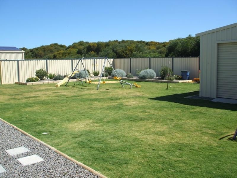 20 Gillam Drive, Dongara WA 6525