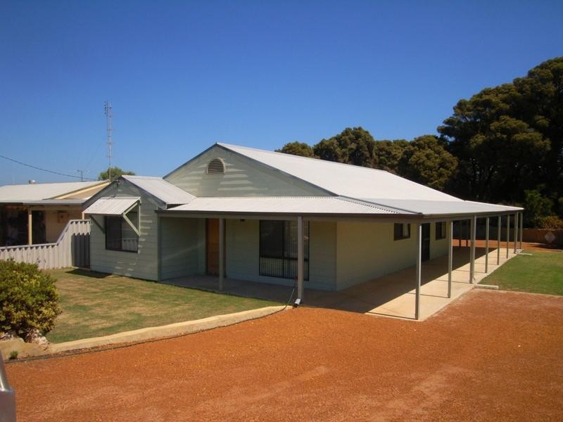 4 Cousins Street, Port Denison WA 6525