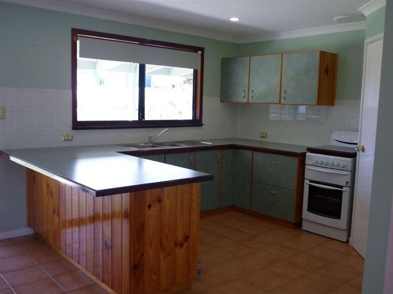 4 Cousins Street, Port Denison WA 6525