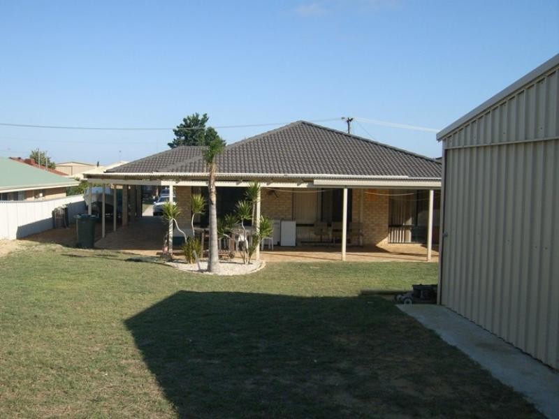 16 Peterwangey Place, Port Denison WA 6525