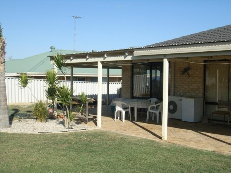 16 Peterwangey Place, Port Denison WA 6525