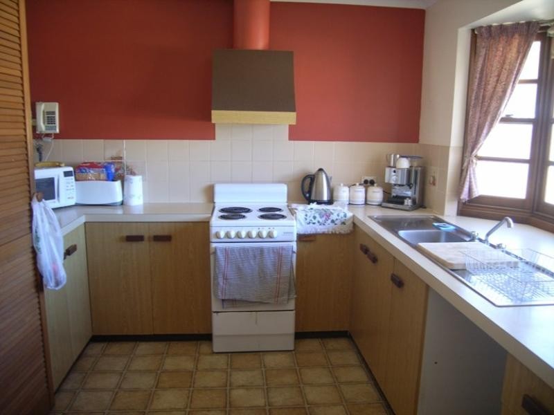 4 Richardson Road, Port Denison WA 6525