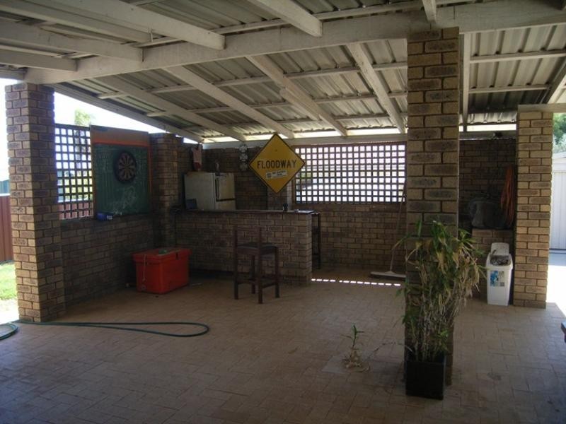 4 Richardson Road, Port Denison WA 6525