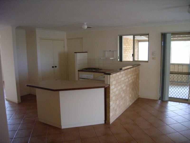 5 Mitchell Heights, Dongara WA 6525