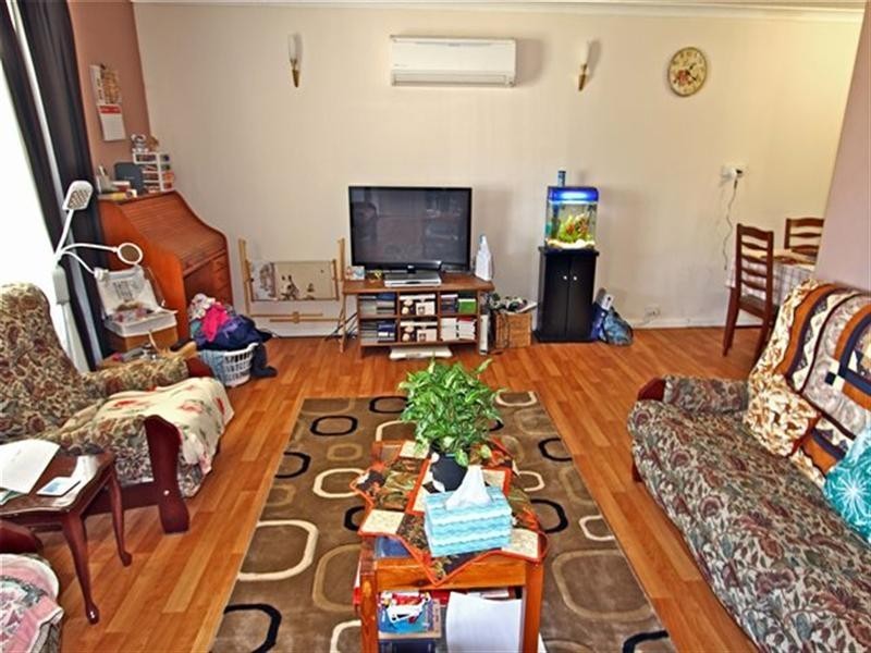 16 Dodd Street, Dongara WA 6525