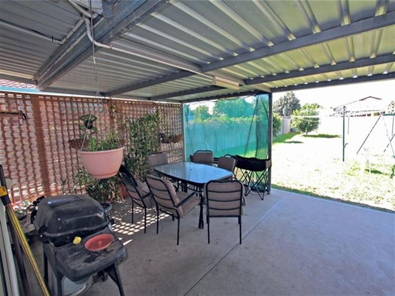 16 Dodd Street, Dongara WA 6525