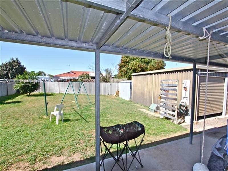 16 Dodd Street, Dongara WA 6525