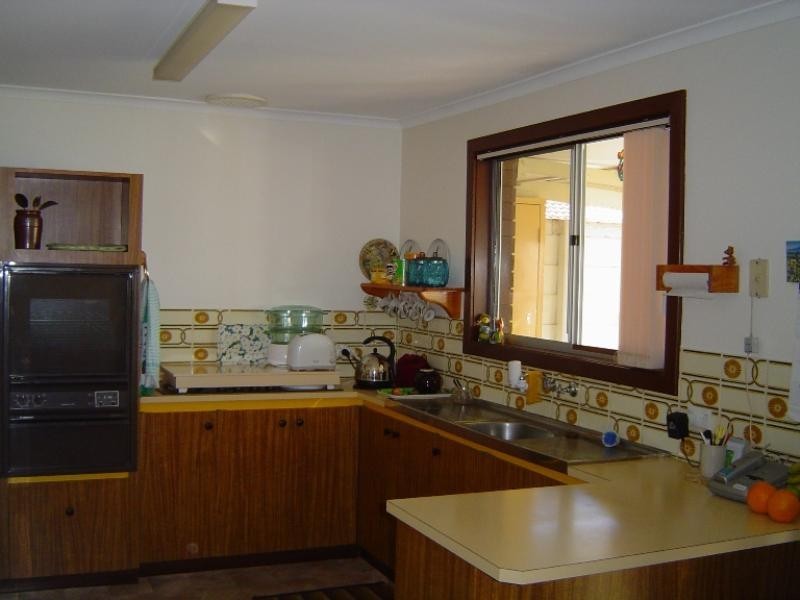 23 Dodd Street, Dongara WA 6525