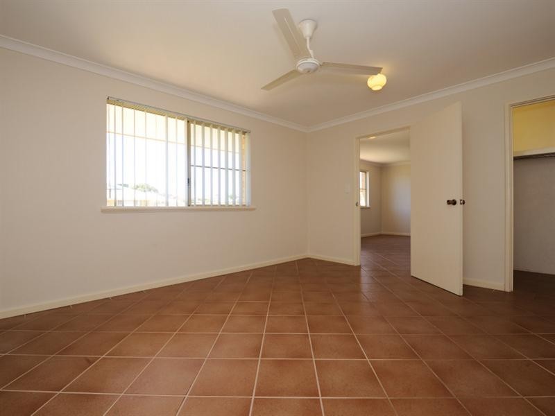 5 Mitchell Heights, Dongara WA 6525