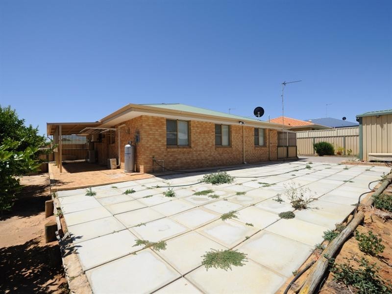 5 Mitchell Heights, Dongara WA 6525