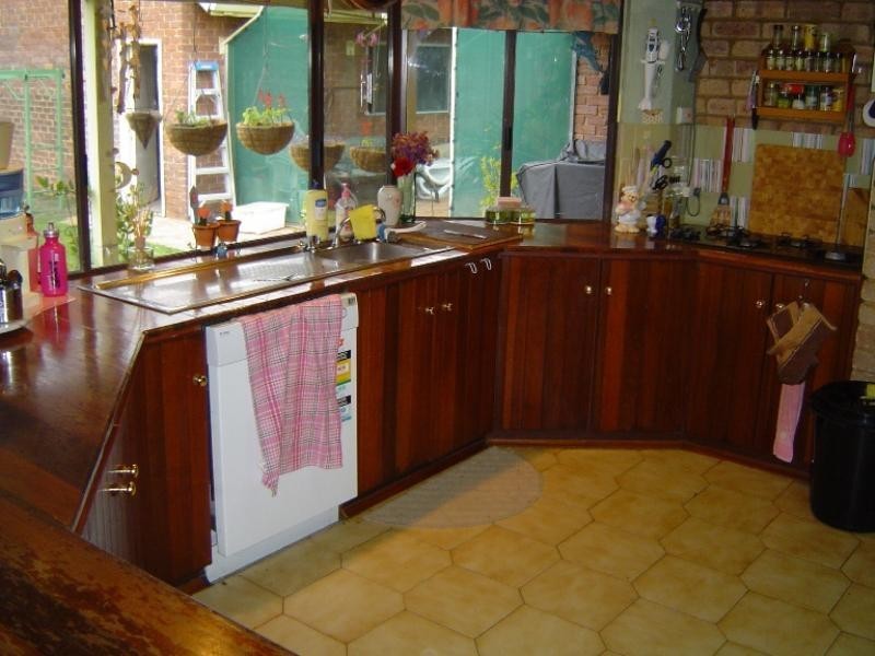 2 Rowland Street, Port Denison WA 6525