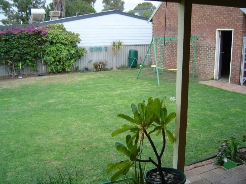 2 Rowland Street, Port Denison WA 6525