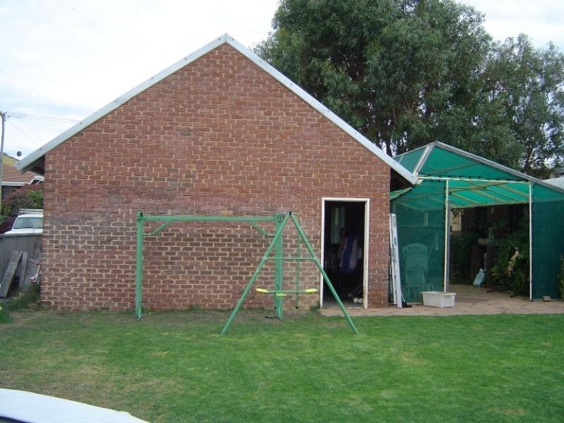 2 Rowland Street, Port Denison WA 6525