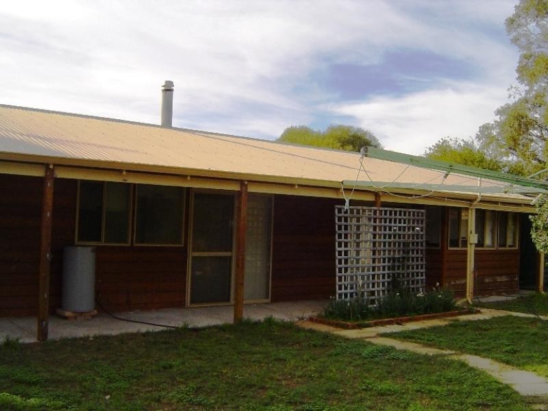 251 Point Leander Drive, Port Denison WA 6525