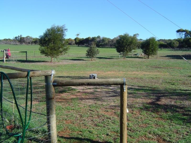 26 Matsen Road, Bookara WA 6525