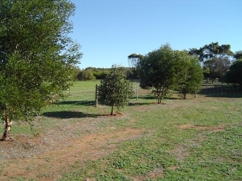 26 Matsen Road, Bookara WA 6525