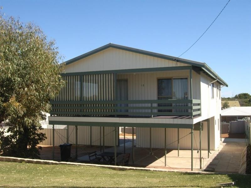 18 Downes Way, Port Denison WA 6525