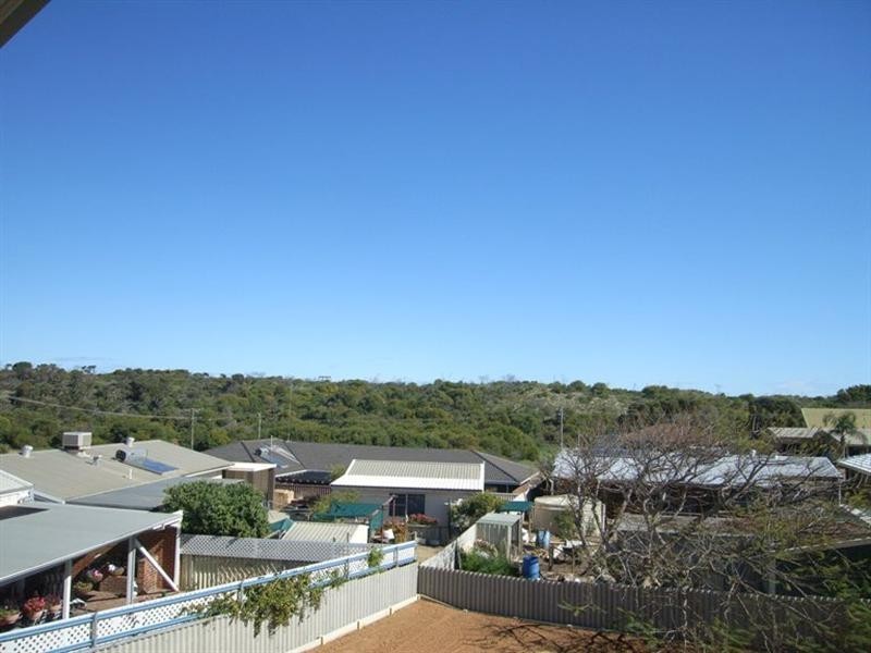 18 Downes Way, Port Denison WA 6525