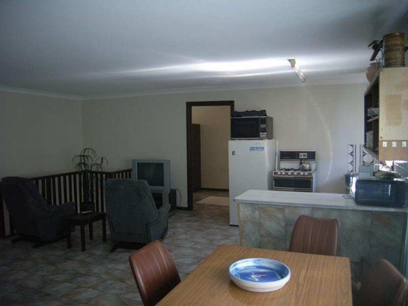 18 Downes Way, Port Denison WA 6525