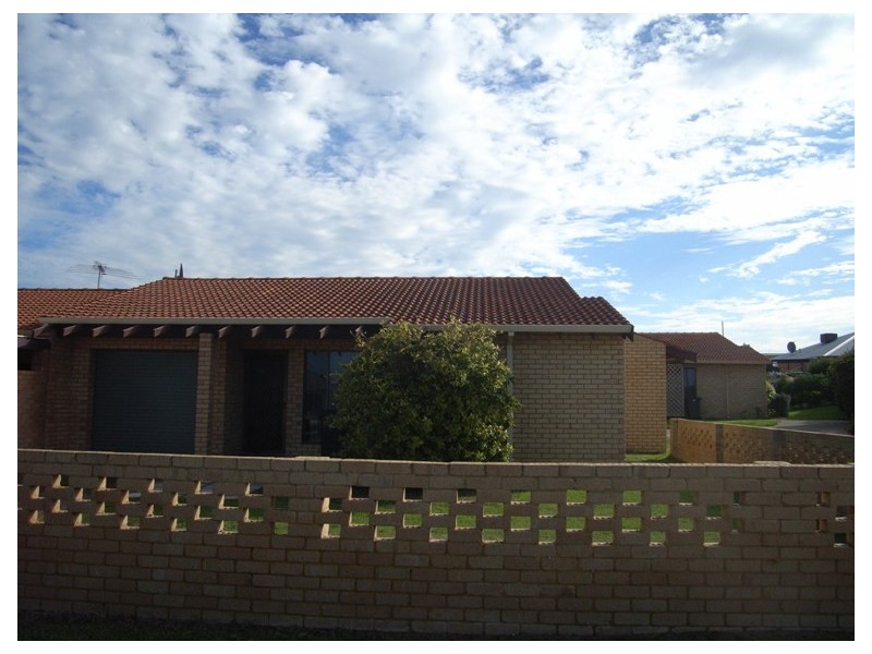 Unit 4/213 Point Leander Drive, Port Denison WA 6525