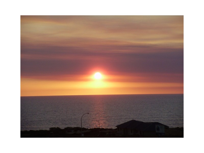 Unit 4/213 Point Leander Drive, Port Denison WA 6525