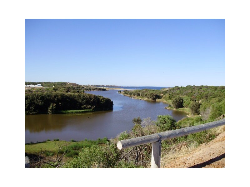 Unit 4/213 Point Leander Drive, Port Denison WA 6525