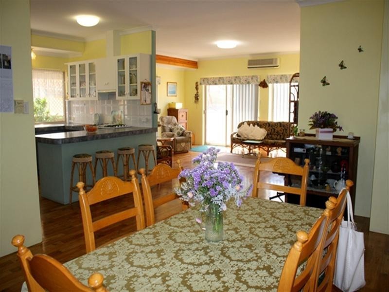 92 Tulloch Drive, Dongara WA 6525