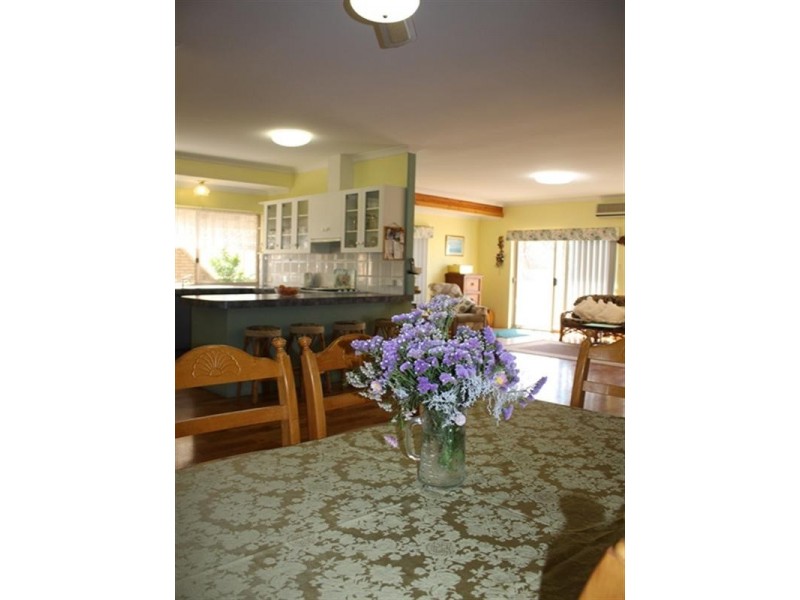 92 Tulloch Drive, Dongara WA 6525