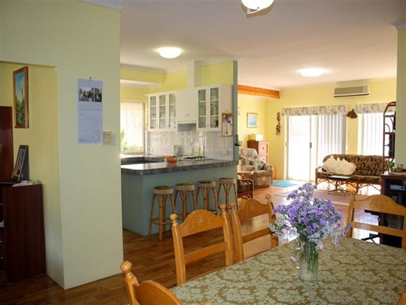 92 Tulloch Drive, Dongara WA 6525