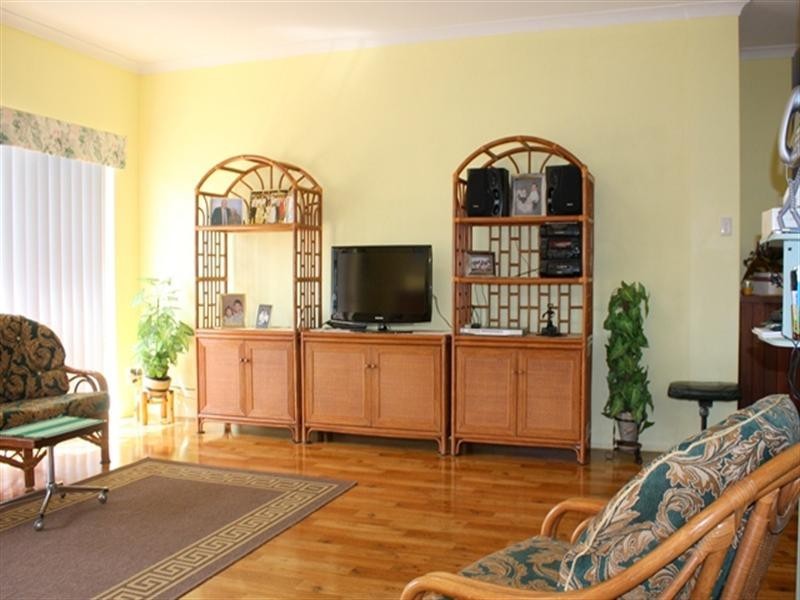 92 Tulloch Drive, Dongara WA 6525