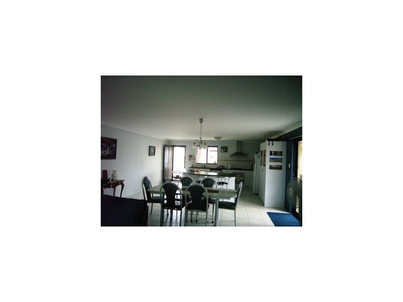 18 Delmage Street, Dongara WA 6525