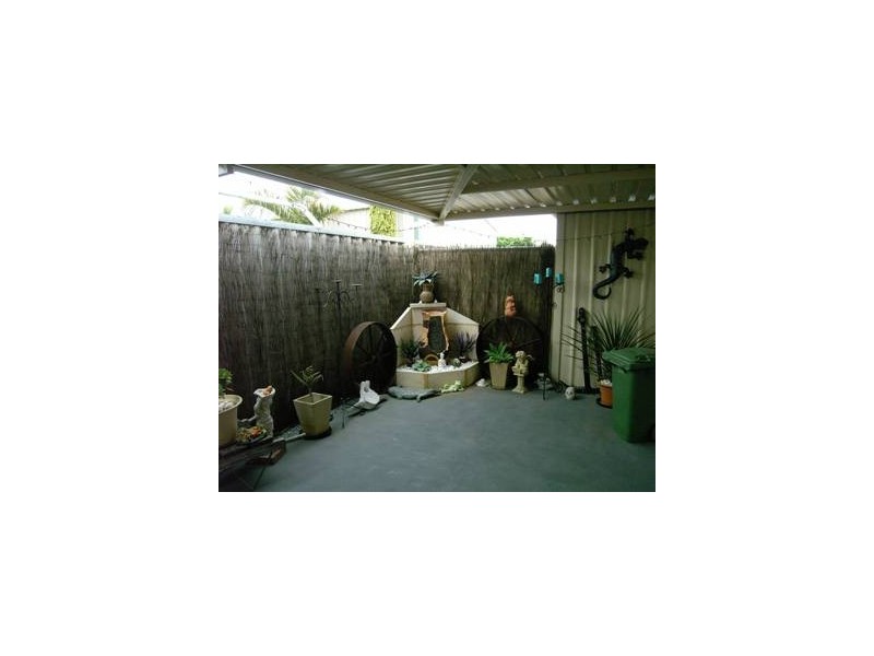 18 Delmage Street, Dongara WA 6525