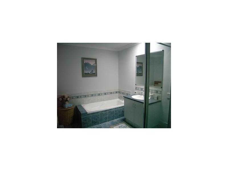 18 Delmage Street, Dongara WA 6525