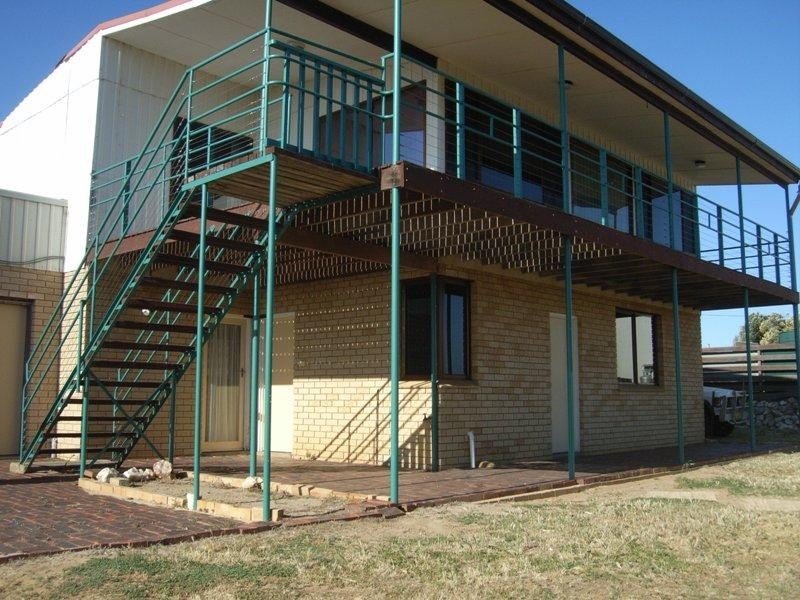 35 CHURCH, Dongara WA 6525