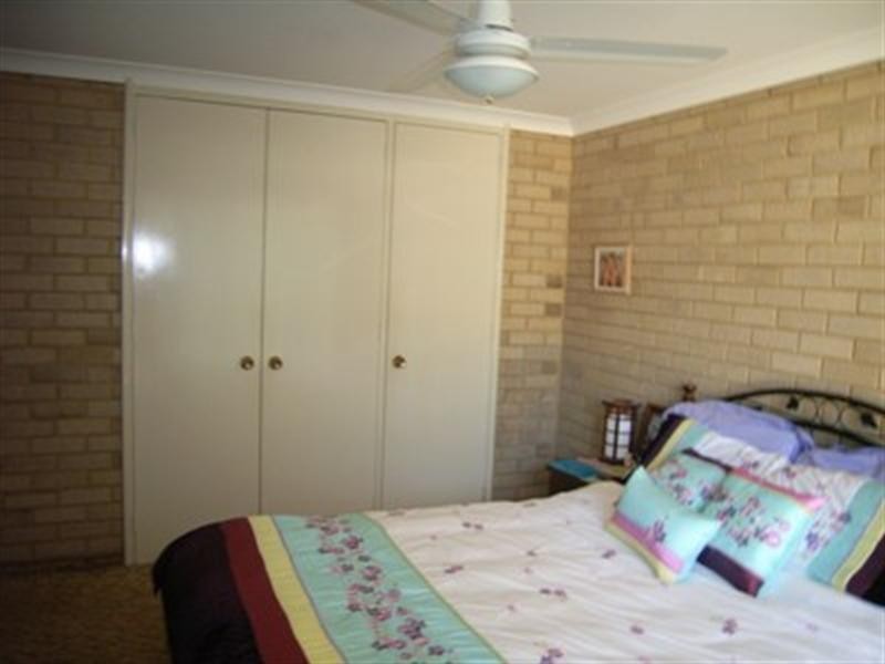 10/213 Point Leander Drive cnr Dawson, Dongara WA 6525