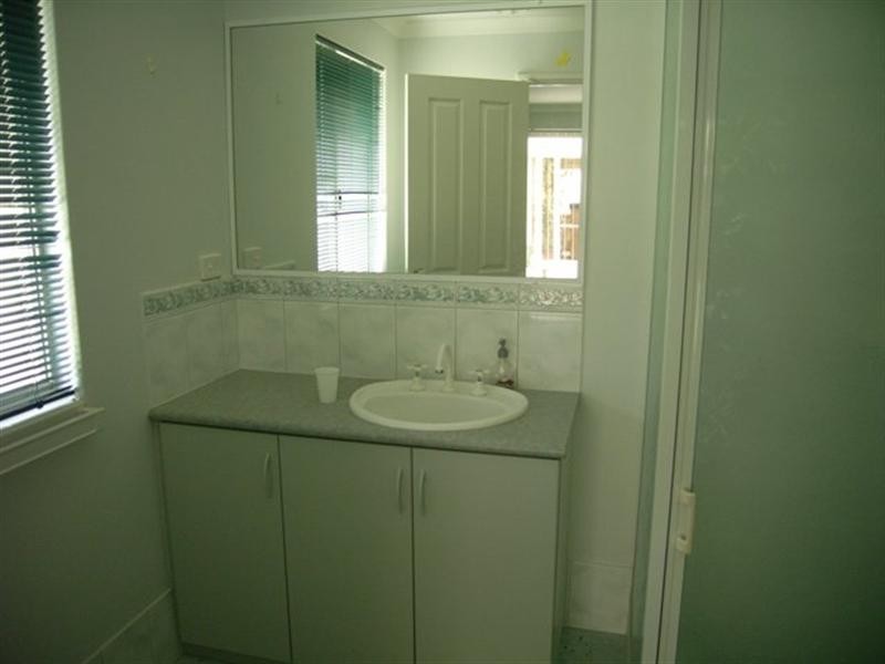 18 Sloper Vale, Dongara WA 6525